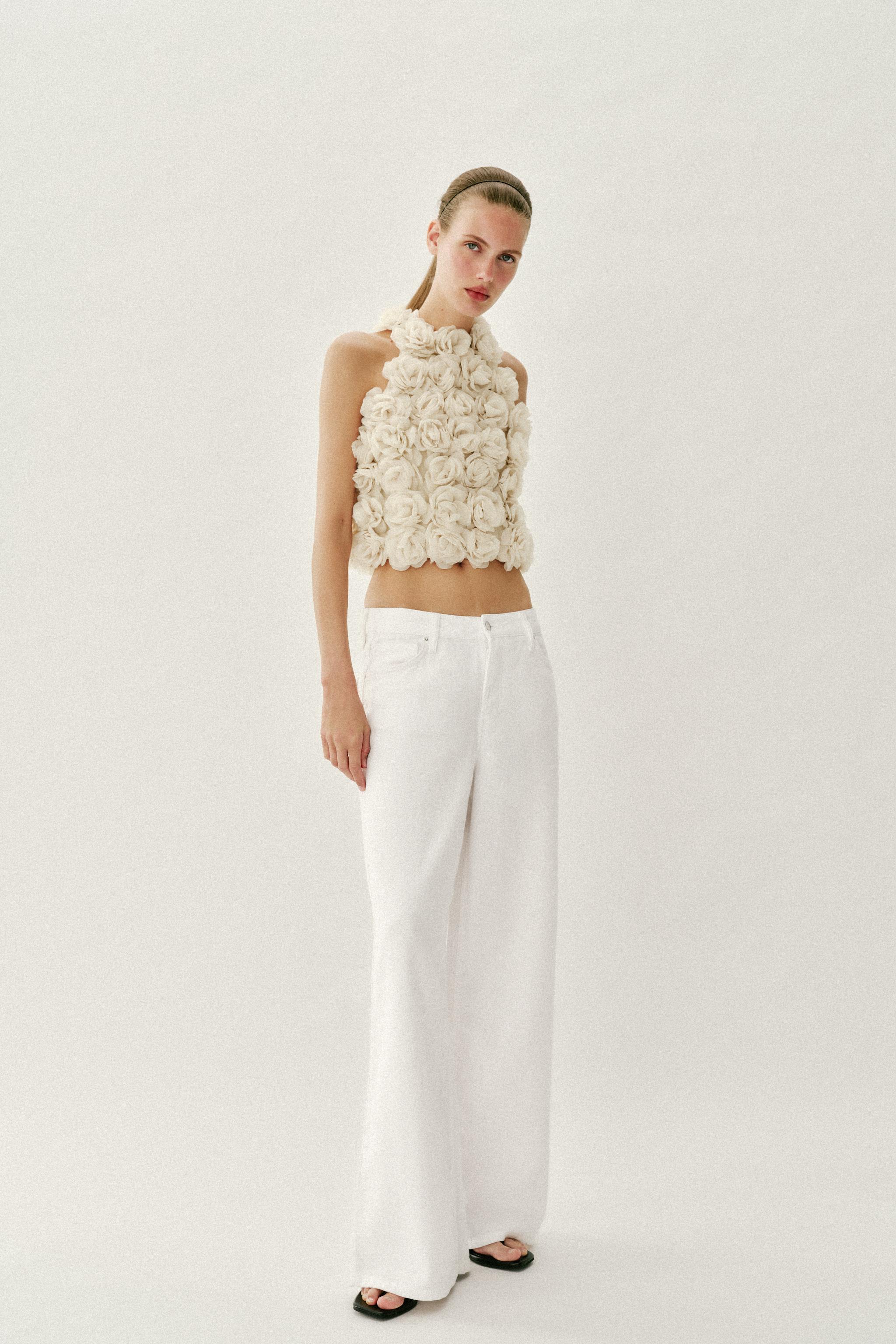 FLORAL TEXTURED KNIT HALTER TOP